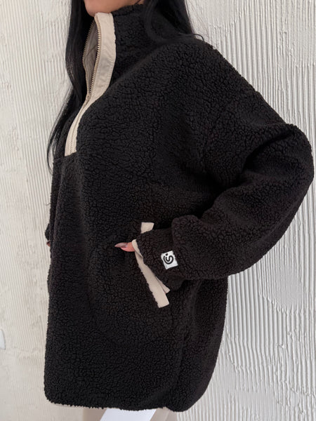 Teddy Black/ Beige Piping half zip fur