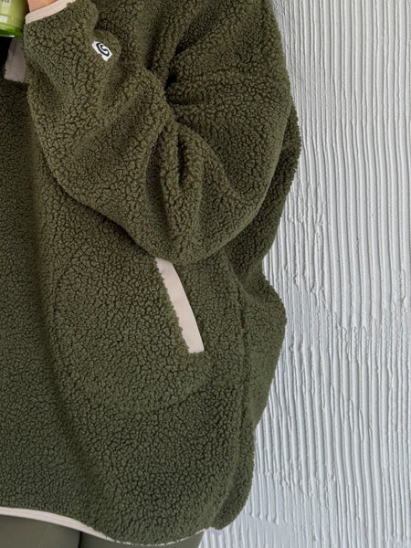 Teddy Green/ Beige Piping half zip fur