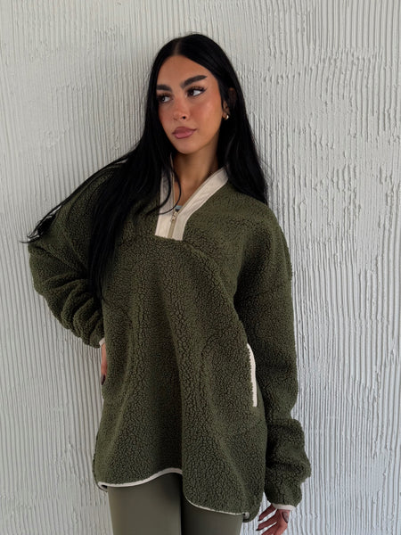 Teddy Green/ Beige Piping half zip fur