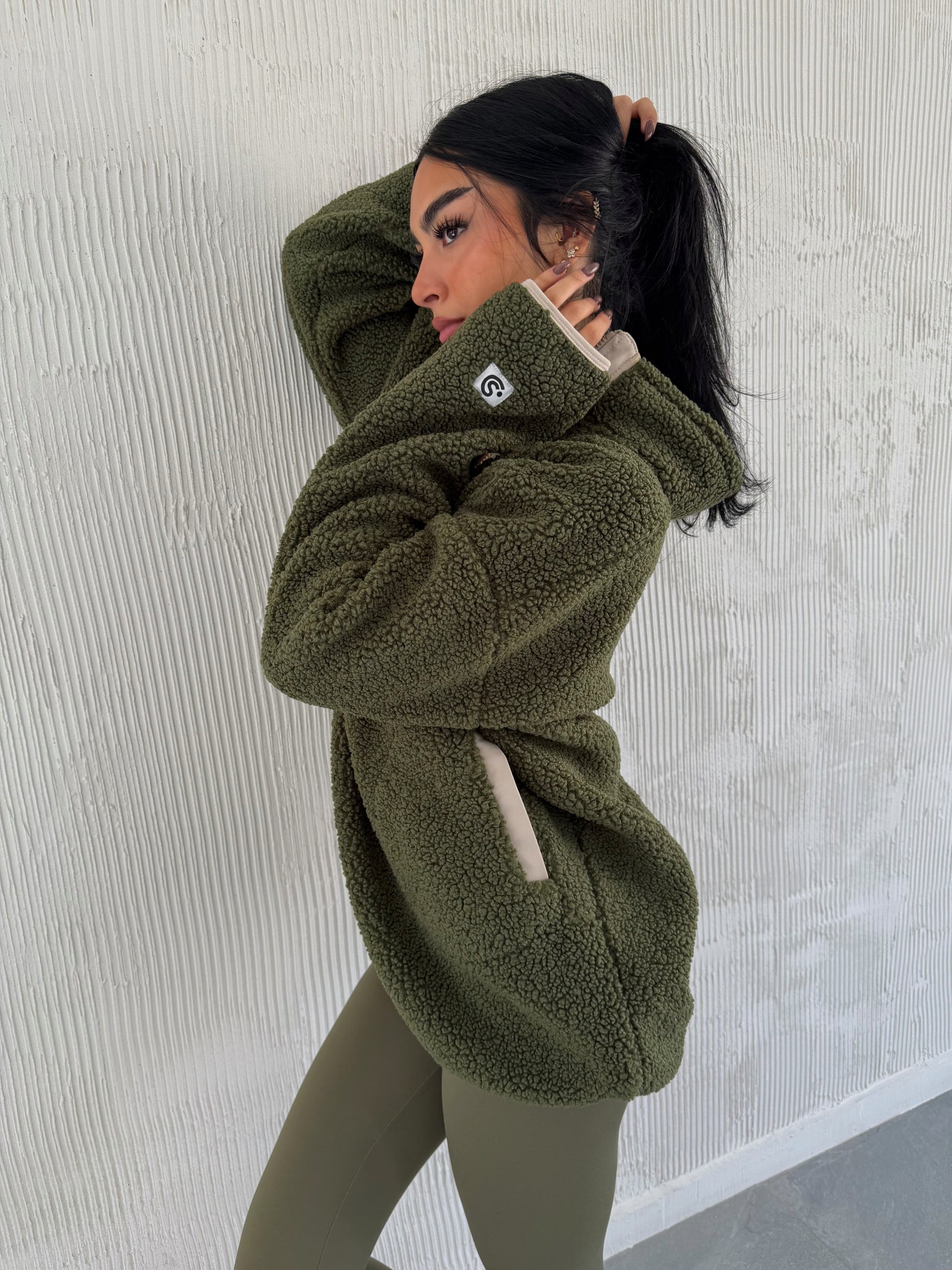 Teddy Green/ Beige Piping half zip fur
