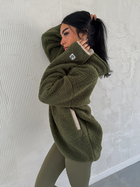 Teddy Green/ Beige Piping half zip fur